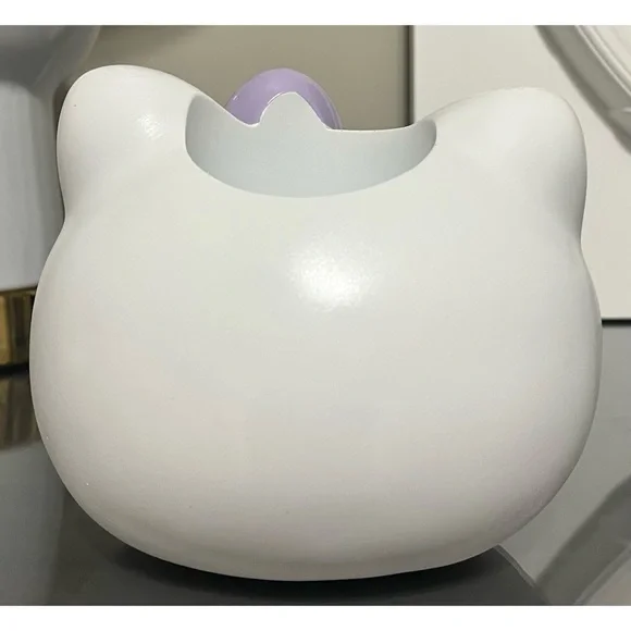 NWT Hello Kitty Ceramic Makeup Brush Holder / Pencil Cup - Picture 3 of 4